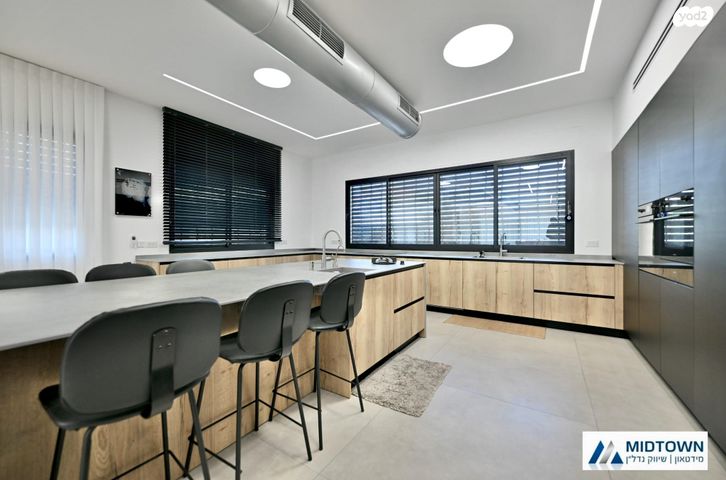 דו משפחתי, הפארק, כפר סבא