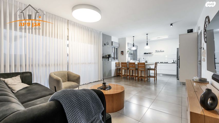 גג/ פנטהאוז, שדרות רפאל סויסה, בר לב, מזכרת בתיה