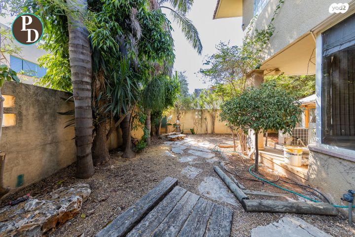 דו משפחתי, הארז, פרדסיה, פרדסיה