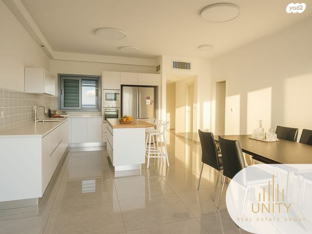 דירה, חטיבת גבעתי, גלי הים, נתניה