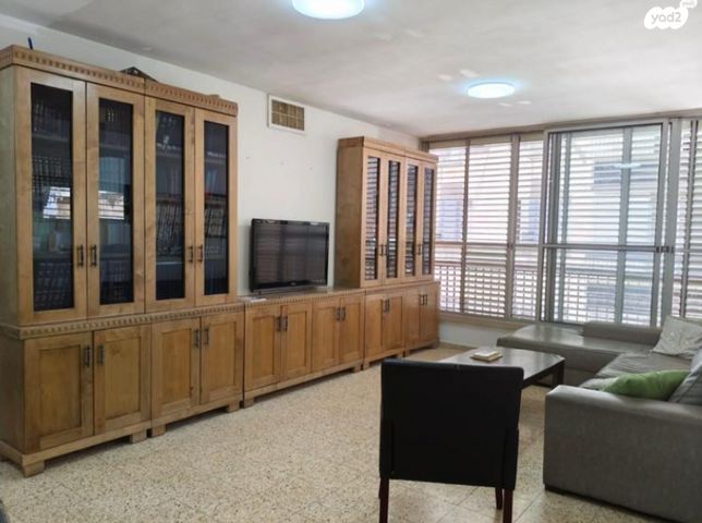 דירה, אחד העם 9, המרכז השקט / מרכז העיר, פתח תקווה