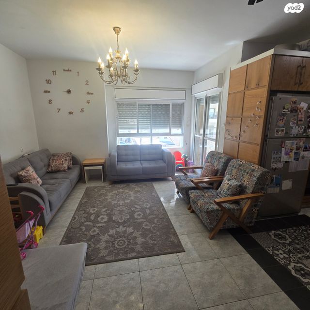 דירה, מרדכי אנילביץ', מרכז העיר, עכו