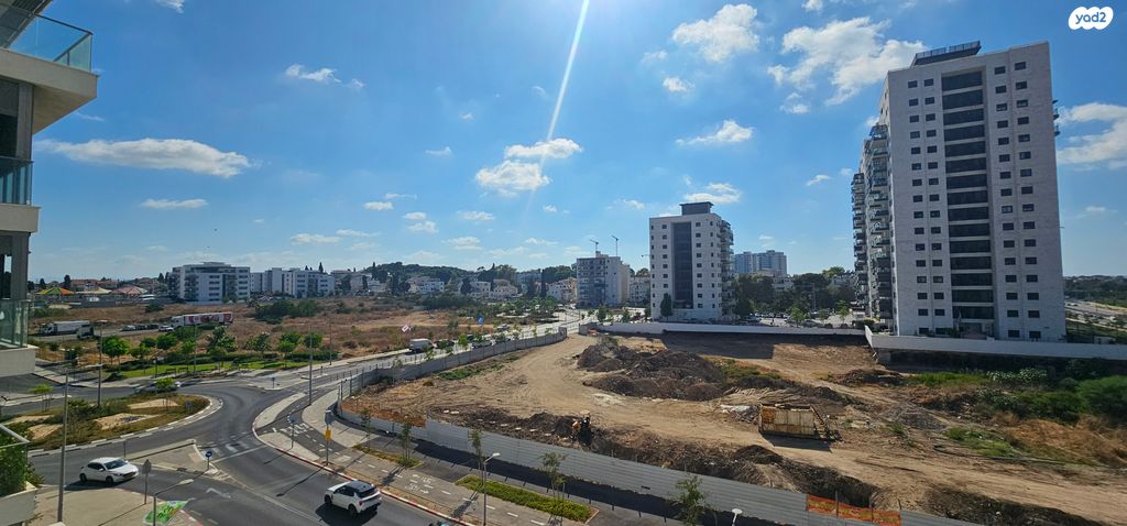 דירה, אריק שרון, נהריה