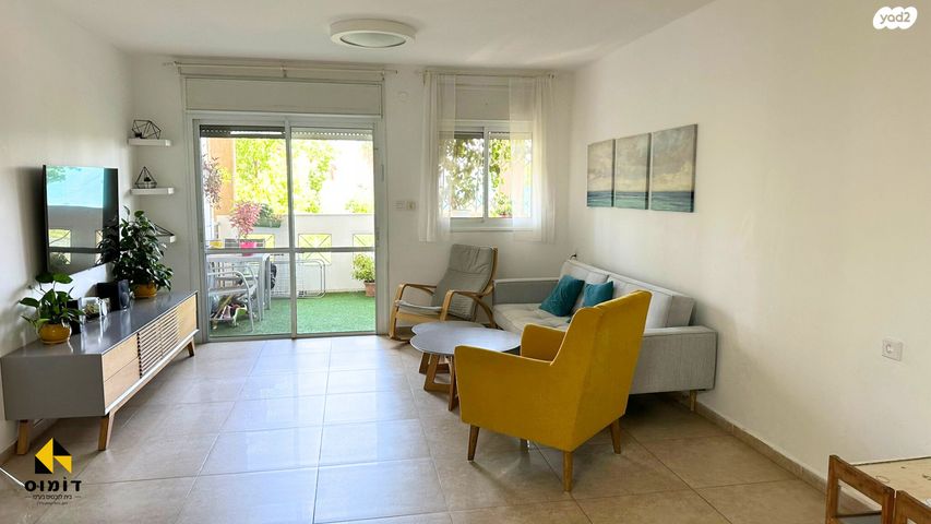 דירה, הר הצופים, רחובות ההולנדית, רחובות