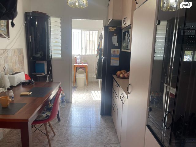 דירה, אשכולות, הגליל, כרמיאל