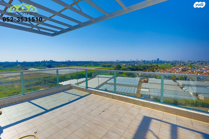 גג/ פנטהאוז, בית דגן