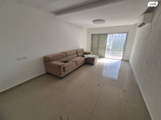 דירת גן, קרית ים