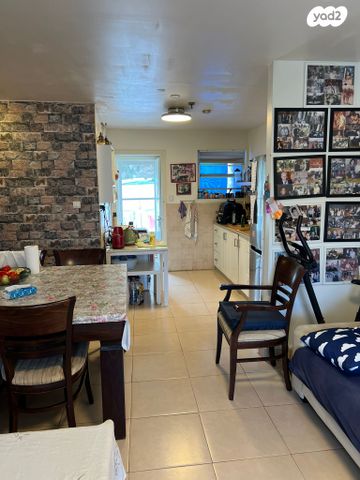 דו משפחתי, דרך האלון, קציר, קציר