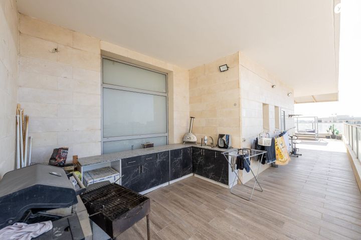 גג/ פנטהאוז, הכלניות, שדרות