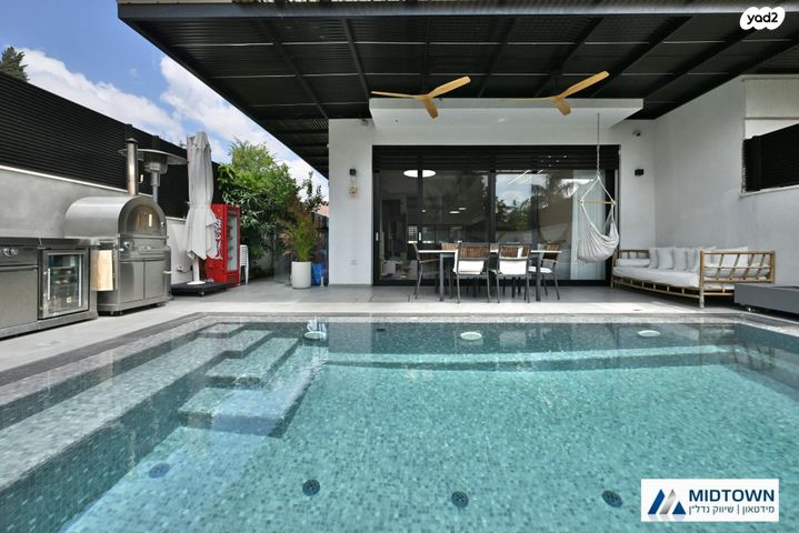 דו משפחתי, הפארק, כפר סבא