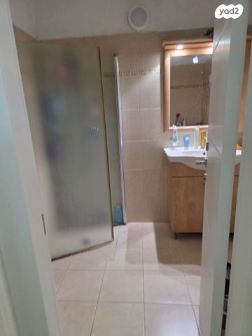 דירה, רחבת גדעון בן יואש, מלכי ישראל, קרית גת