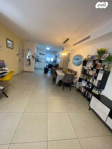 דירה, גדרה מזרח, גדרה