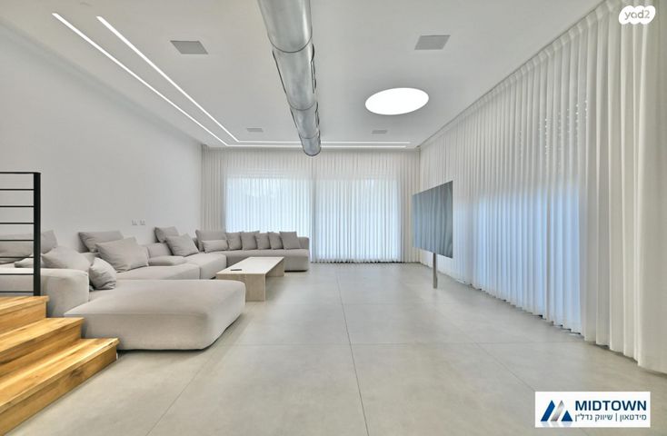 דו משפחתי, הפארק, כפר סבא