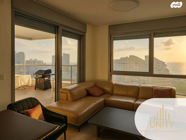 דירה, חטיבת גבעתי, גלי הים, נתניה