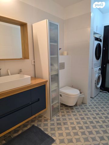 דירת גן, שכונה 8, תל מונד