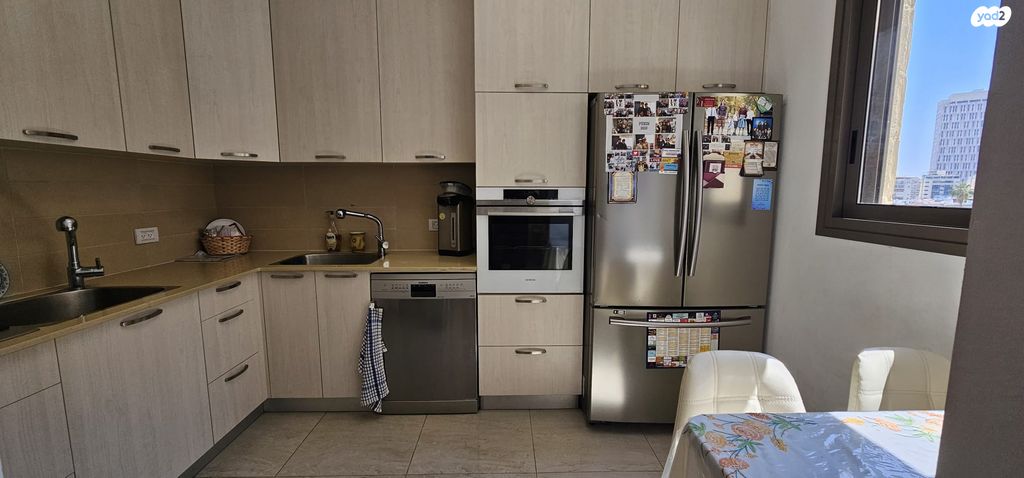 דירה, לואיס ברנדייס, רוממה, ירושלים