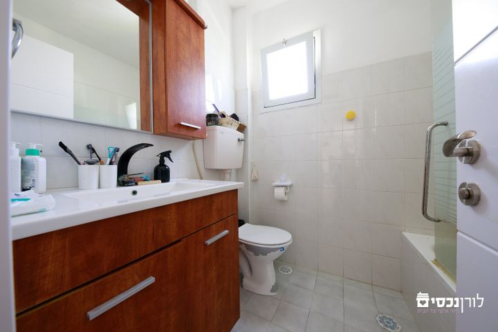 דירה, האירוס 14, נאות הדרים (חבצלת הצעירה), קרית עקרון