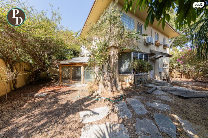 דו משפחתי, הארז, פרדסיה, פרדסיה