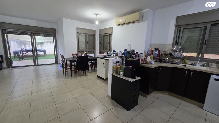 דו משפחתי, גדרה