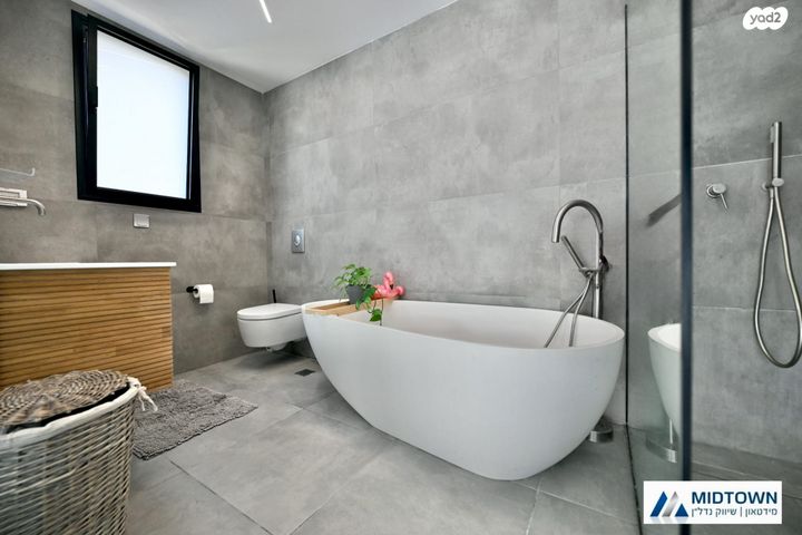 דו משפחתי, הפארק, כפר סבא