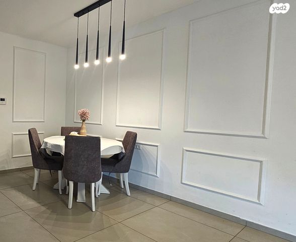 דירה, אריק שרון, נהריה