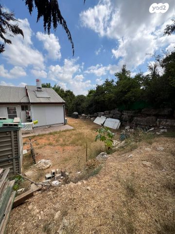 דו משפחתי, דרך האלון, קציר, קציר