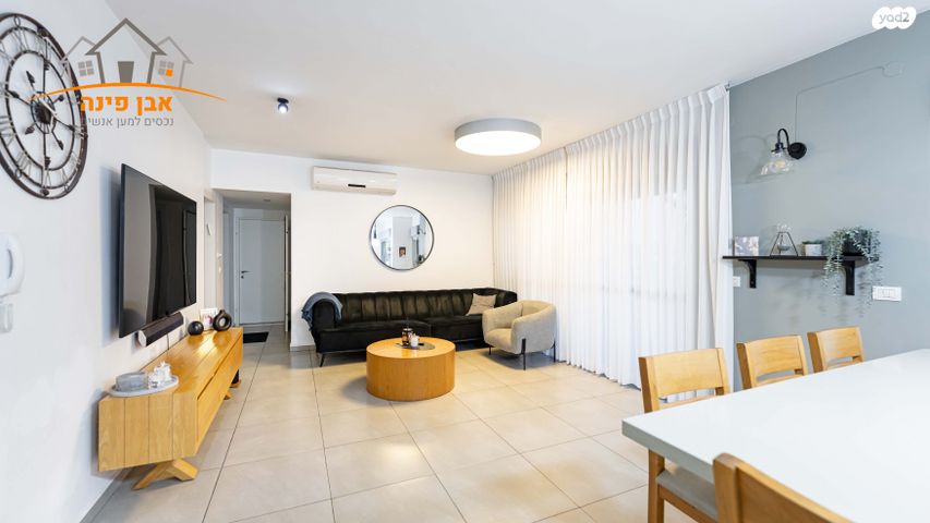 גג/ פנטהאוז, שדרות רפאל סויסה, בר לב, מזכרת בתיה