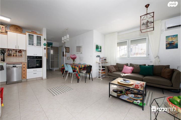 דירה, האירוס 14, נאות הדרים (חבצלת הצעירה), קרית עקרון