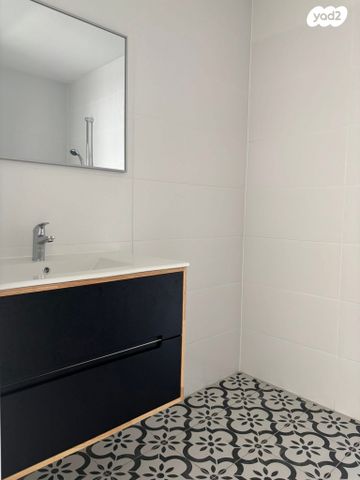 דירה, רעננה