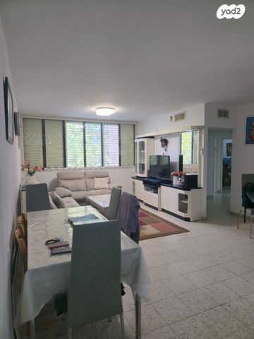 הנרייטה סולד 115