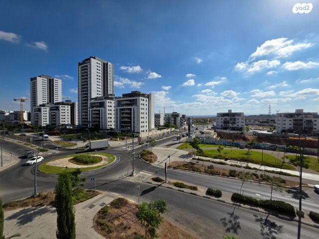 דירה, הנרייטה סאלד, כרמי גת, קרית גת