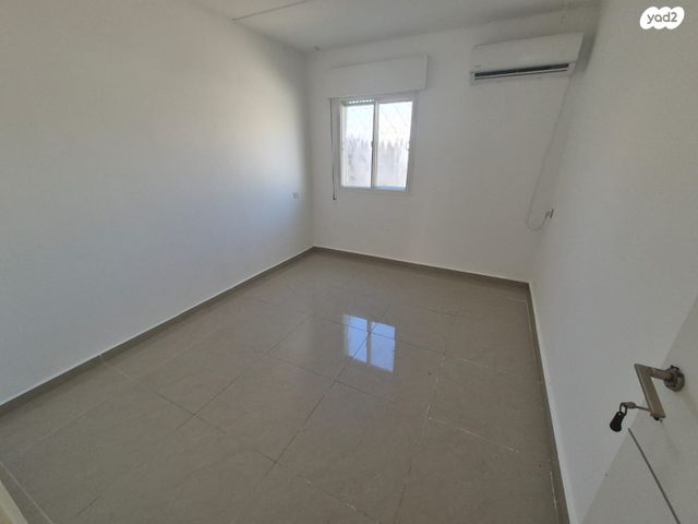 דירת גן, קרית ים