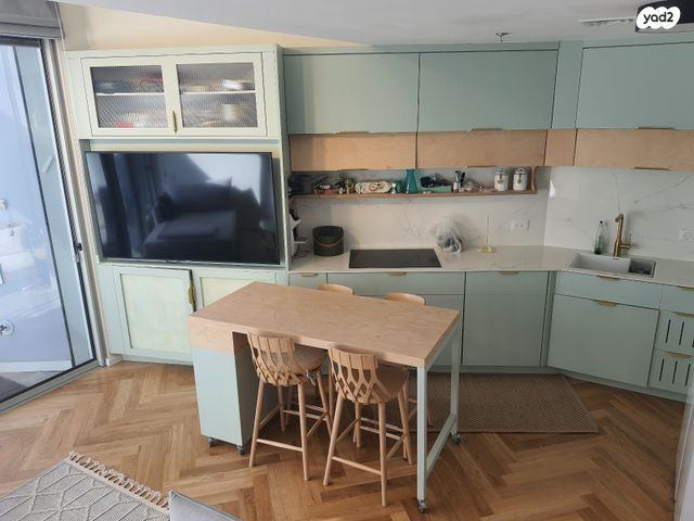 דופלקס, גרציאני יצחק 6, גני שרונה, קרית הממשלה, תל אביב יפו