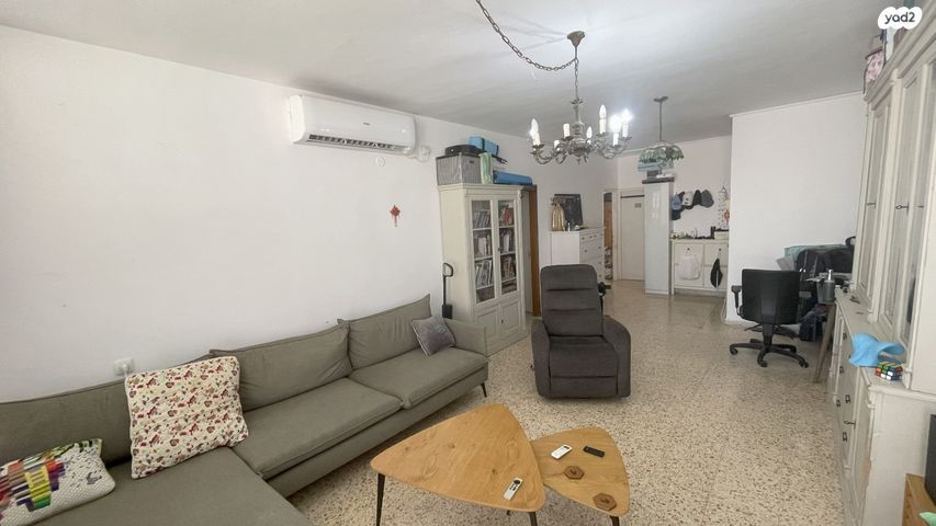 דירה, אמיל זולא, תל אביב יפו