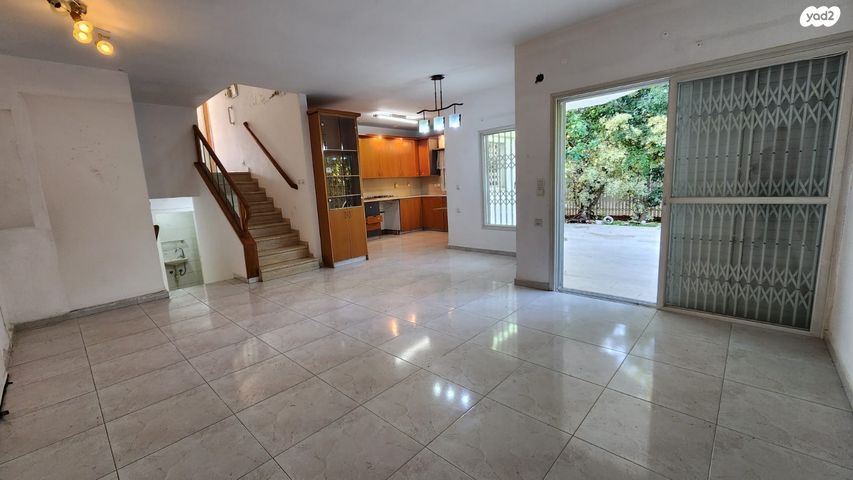 דירת גן, ביל"ו, מרכז דרום, רעננה