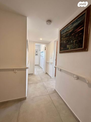 דירת גן, מבוא שקד, ערד