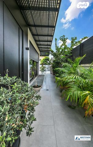 דו משפחתי, הפארק, כפר סבא