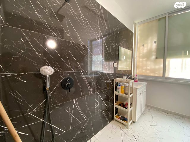 דירה, שדרות ז'בוטינסקי 20, מרכז העיר דרום, נתניה