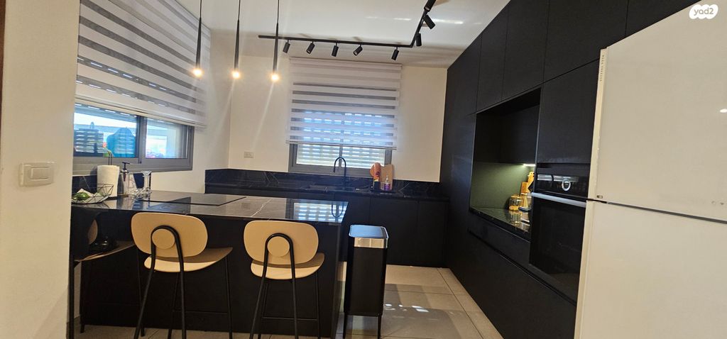 דירה, אריק שרון, נהריה