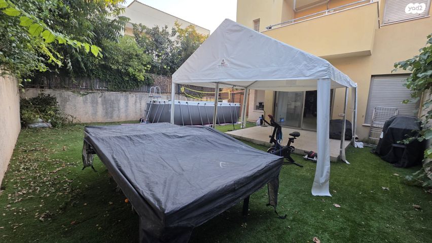 דו משפחתי, גדרה