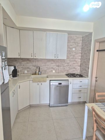 דירה, כחלית ההרים, הפרחים, מודיעין מכבים רעות