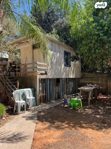 דו משפחתי, דרך האלון, קציר, קציר