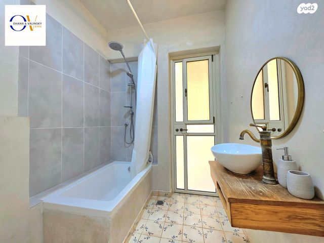 דו משפחתי, מעגן