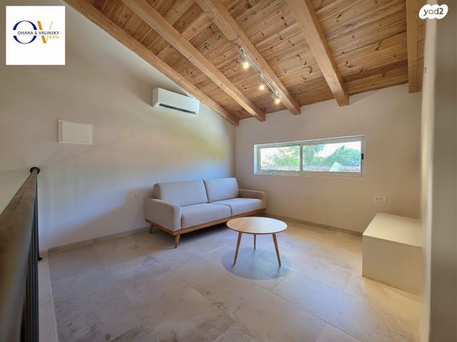 דו משפחתי, מעגן