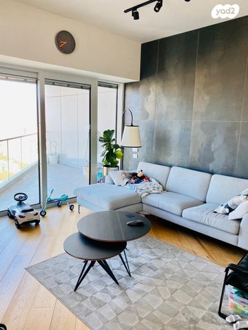 דירה, מונטיפיורי, הרכבת, תל אביב יפו