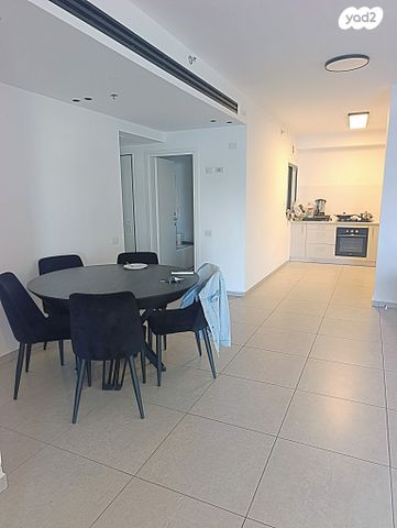 דירה, הנמל, נאות רבין, יבנה