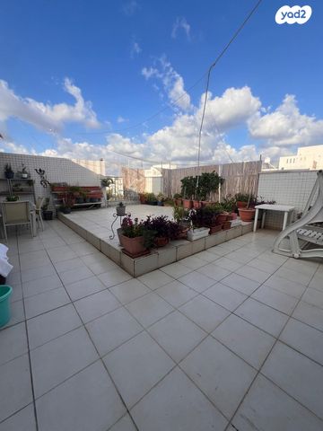 גג/ פנטהאוז, הזמיר, נהריה