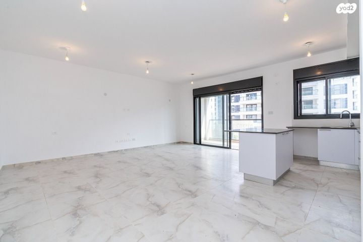 דירה, אור ים, אור עקיבא