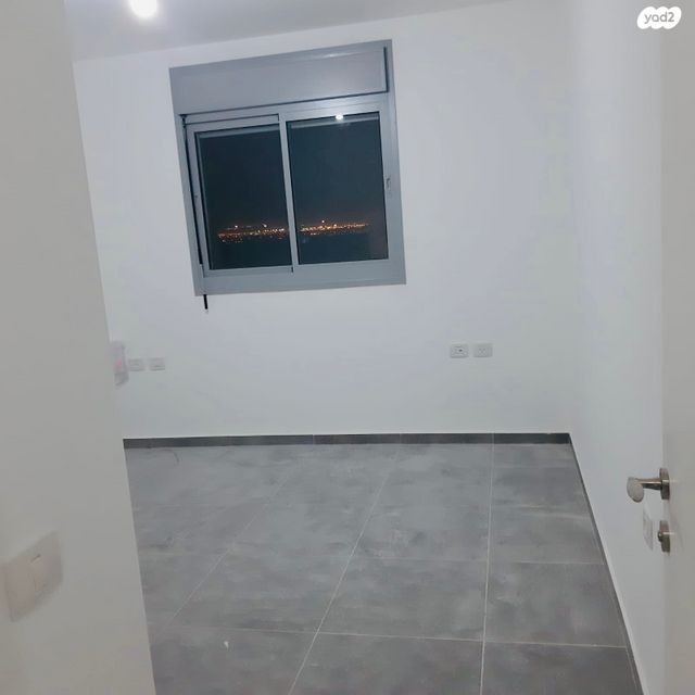 דירה, אלון, בית דגן, בית דגן