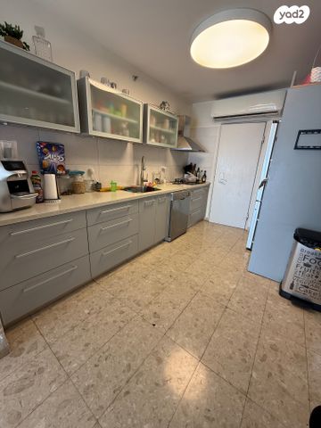 דירה, יגאל אלון, לב מוצקין, בנה ביתך, קרית מוצקין